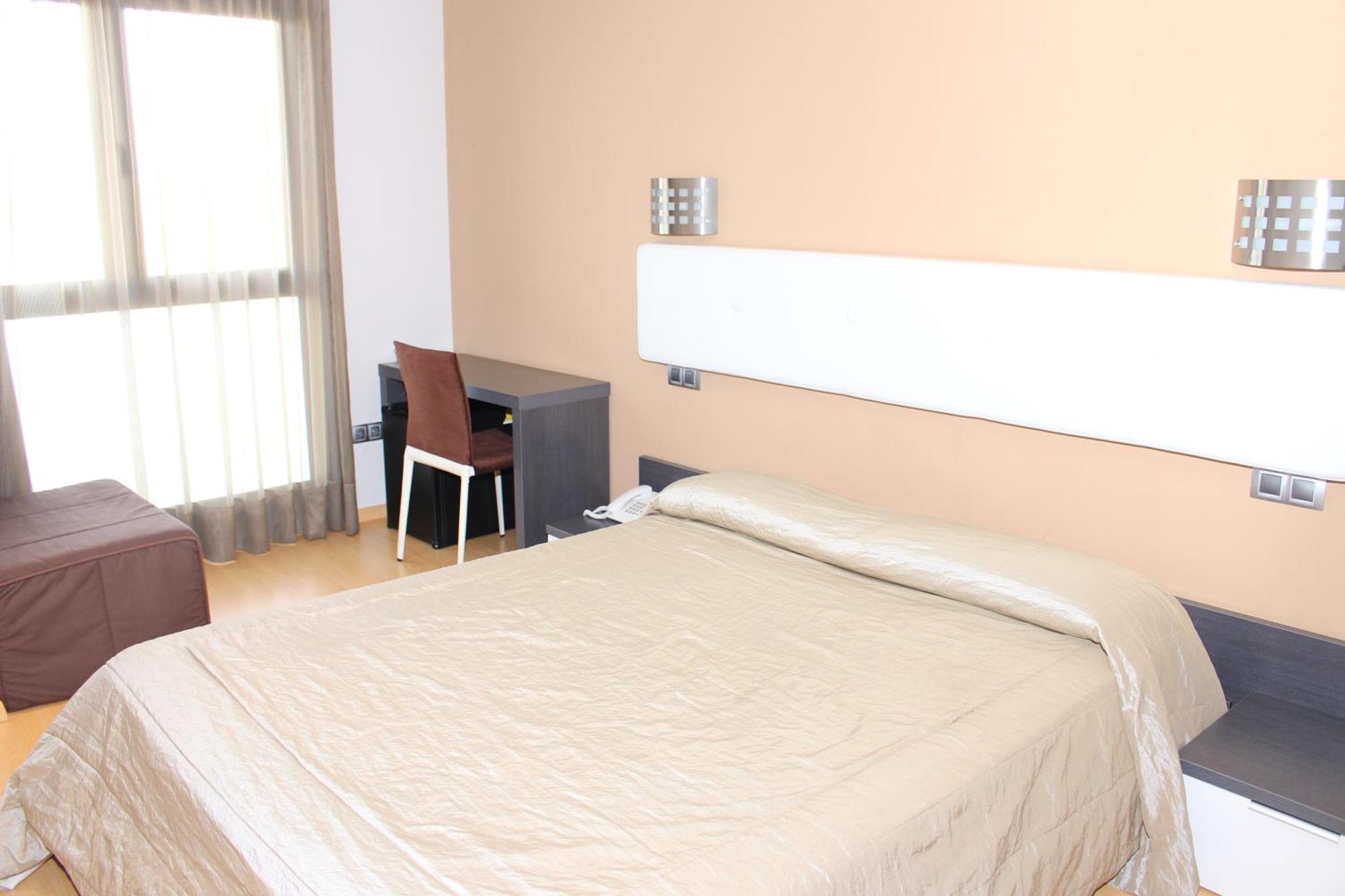 Hotel Ciutat D'Amposta Bilik gambar