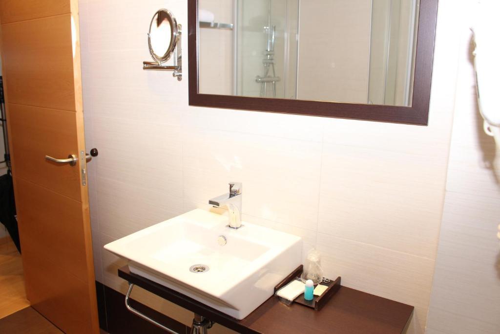 Hotel Ciutat D'Amposta Luaran gambar